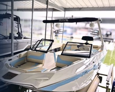 Freedom Boat Club reservation image for Azul