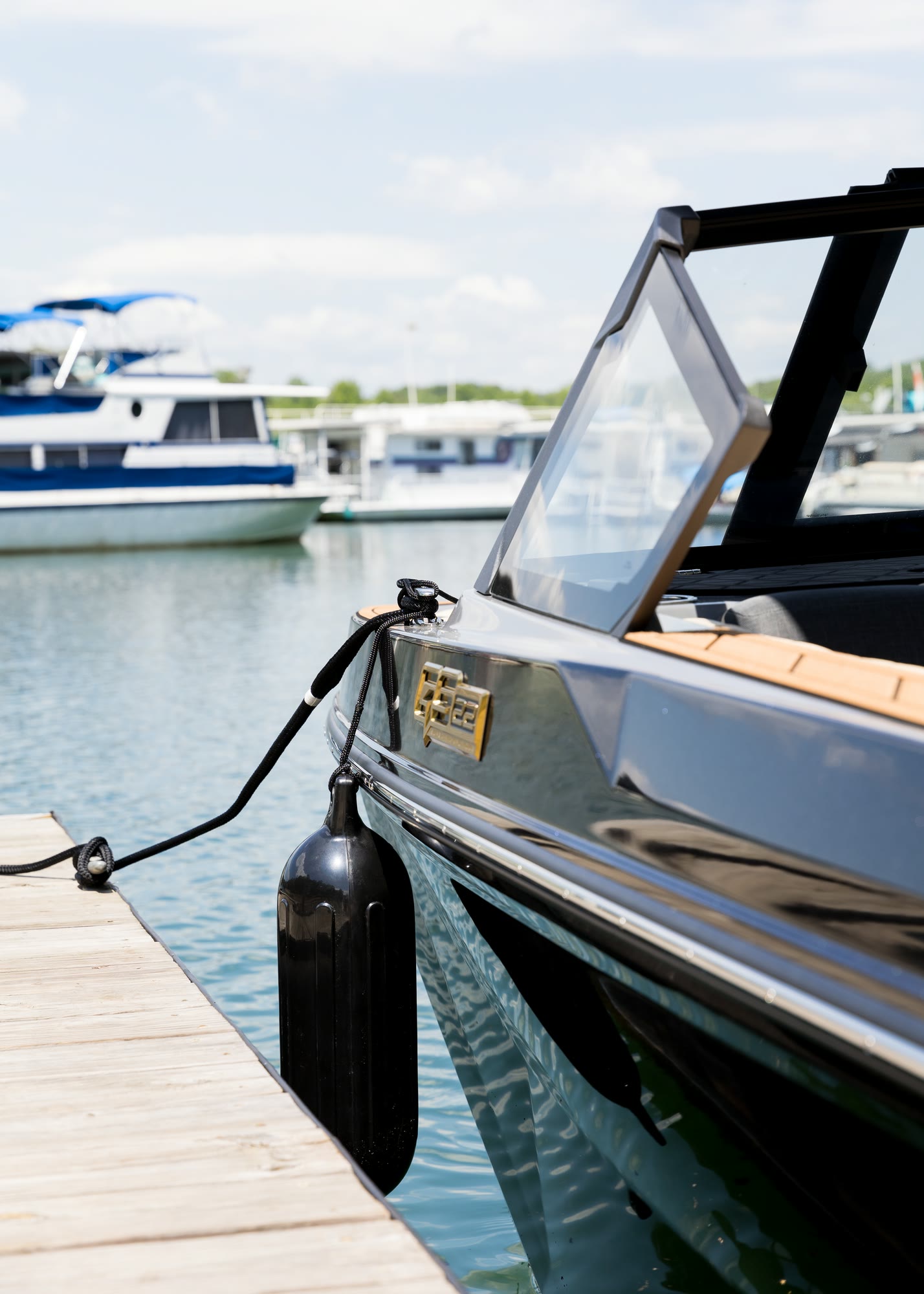 A dock rope on the bow of a ski boat